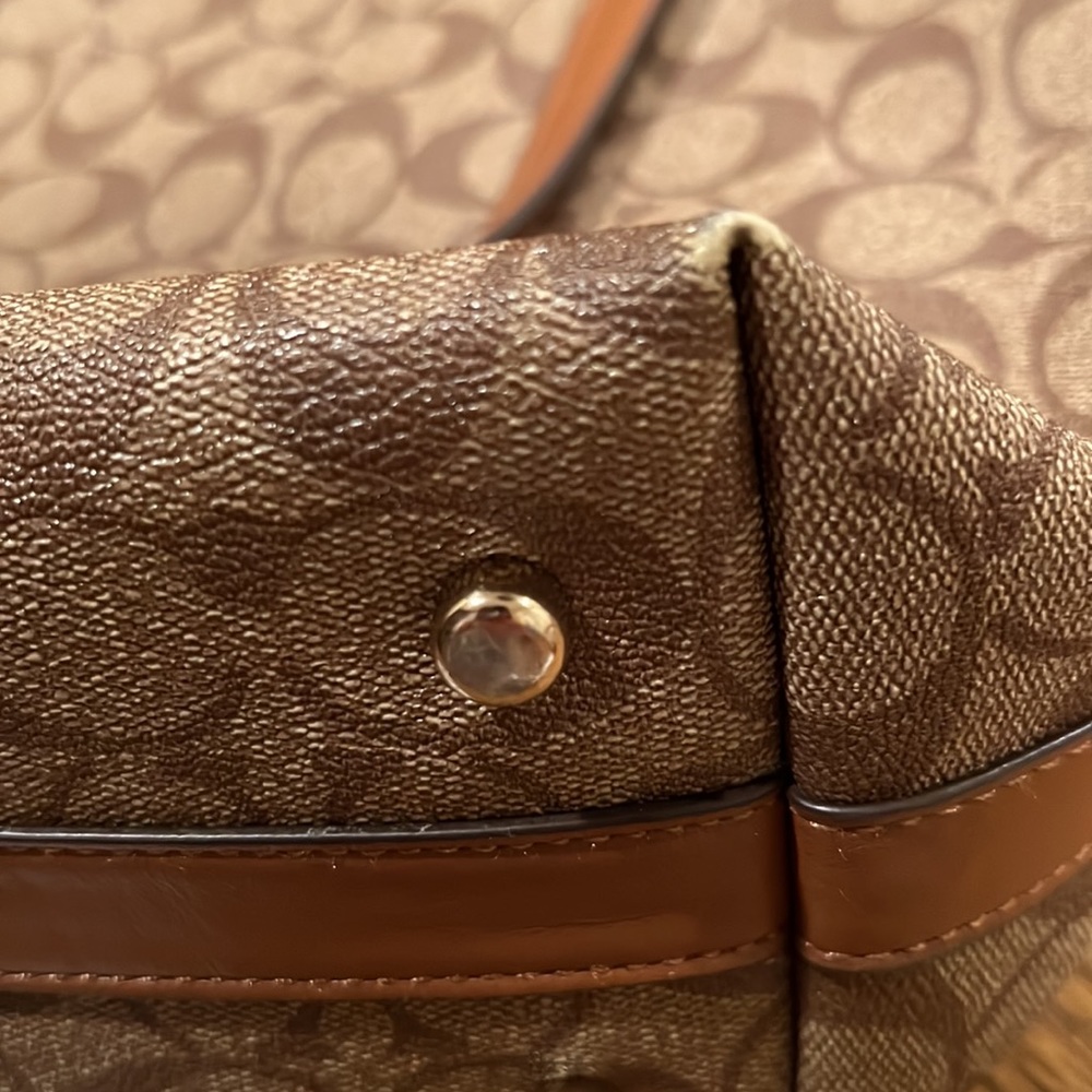 Coach Signature Tote. - Picture 3 of 5